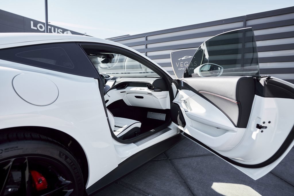 Used 2022 Ferrari Roma image 28