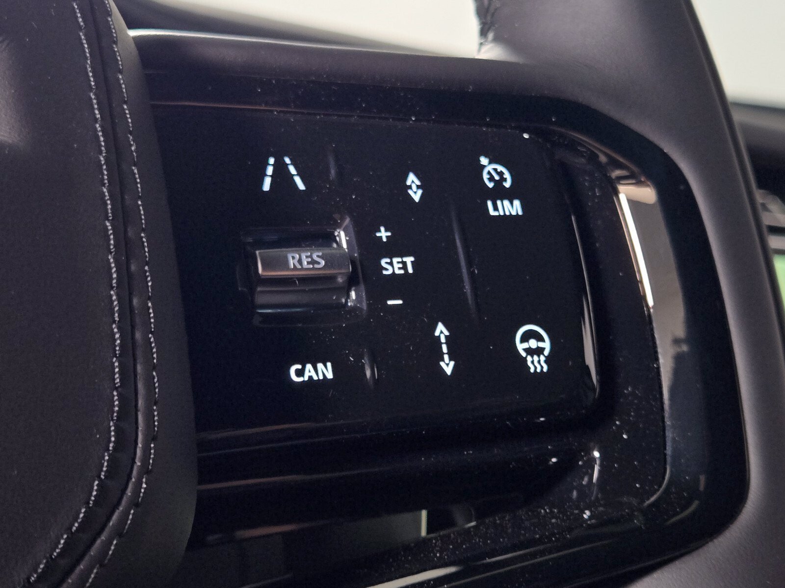 New 2026 Land Rover Range Rover Sport Dynamic SE AWD/4WD image 25