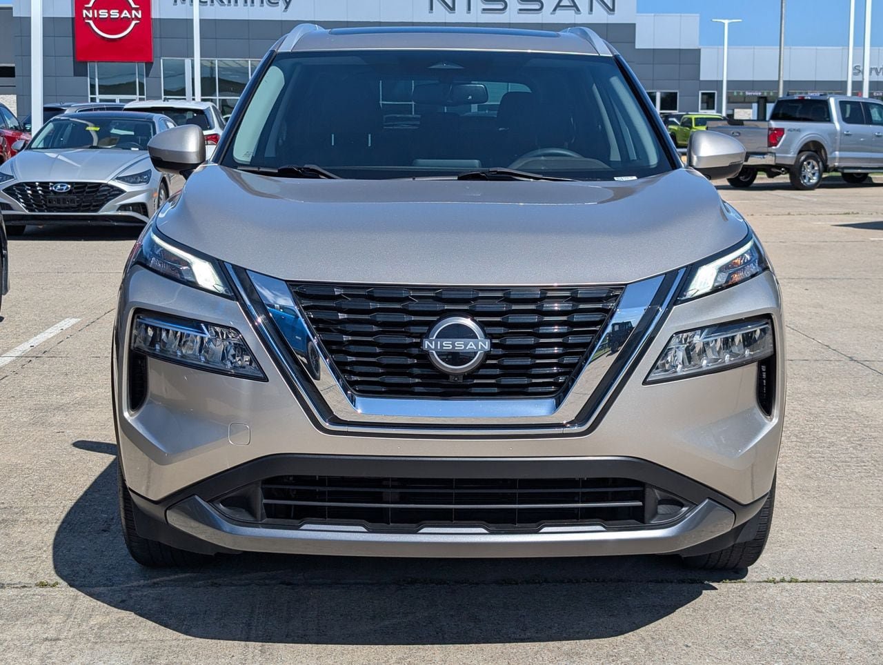 Used 2023 Nissan Rogue SL FWD image 6