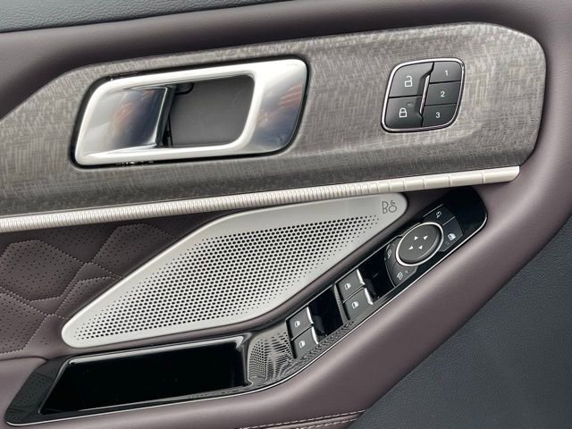 New 2026 Ford Explorer Platinum w/ LUX Leather Package image 24
