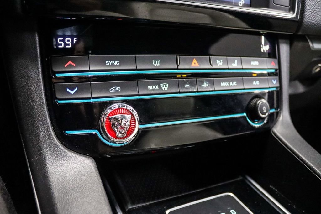 Used 2018 Jaguar F-PACE Prestige AWD/4WD image 24