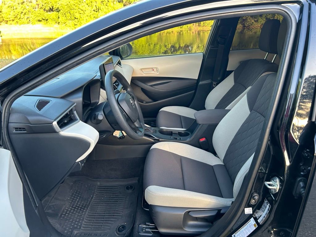 Used 2026 Toyota Corolla LE FWD image 14