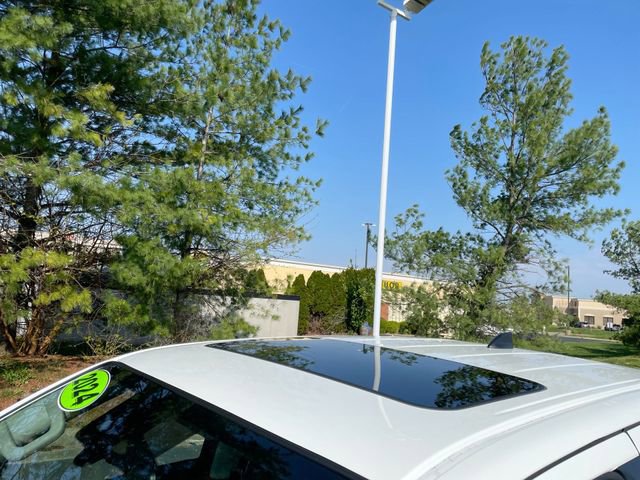 Used 2024 Nissan Frontier SL w/ Technology Package RWD image 9