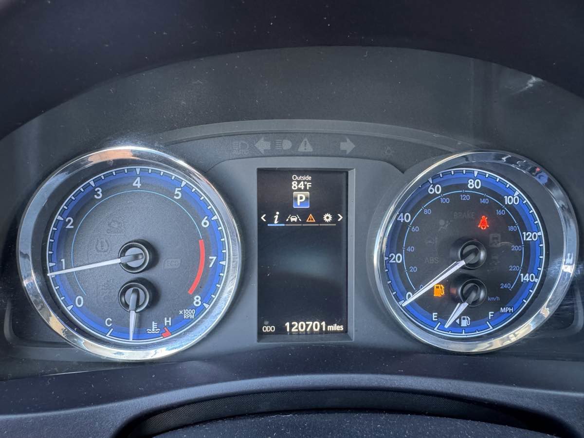 Used 2019 Toyota Corolla SE image 24