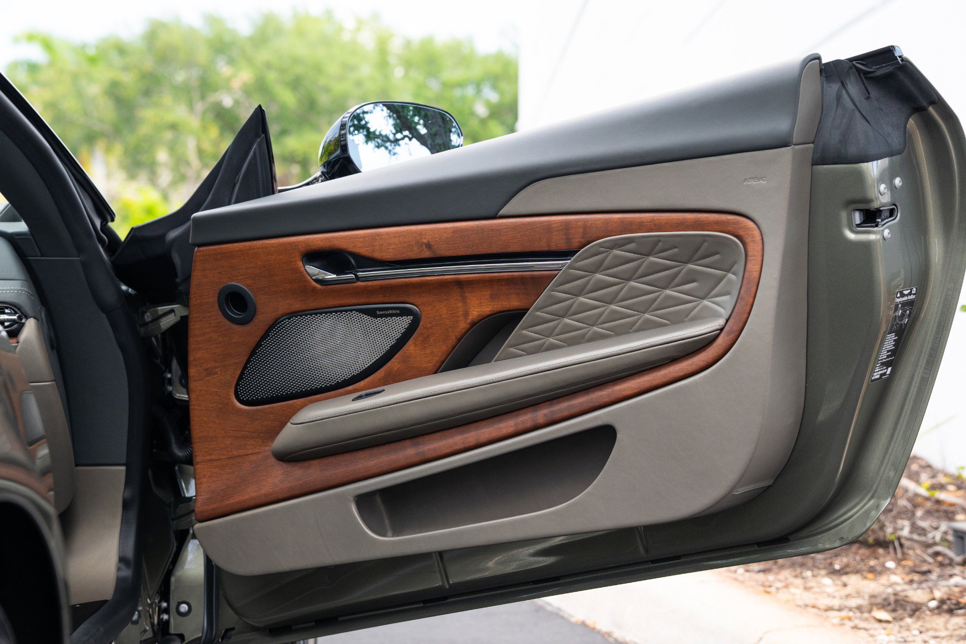 Used 2024 Aston Martin DB12 Convertible RWD image 53