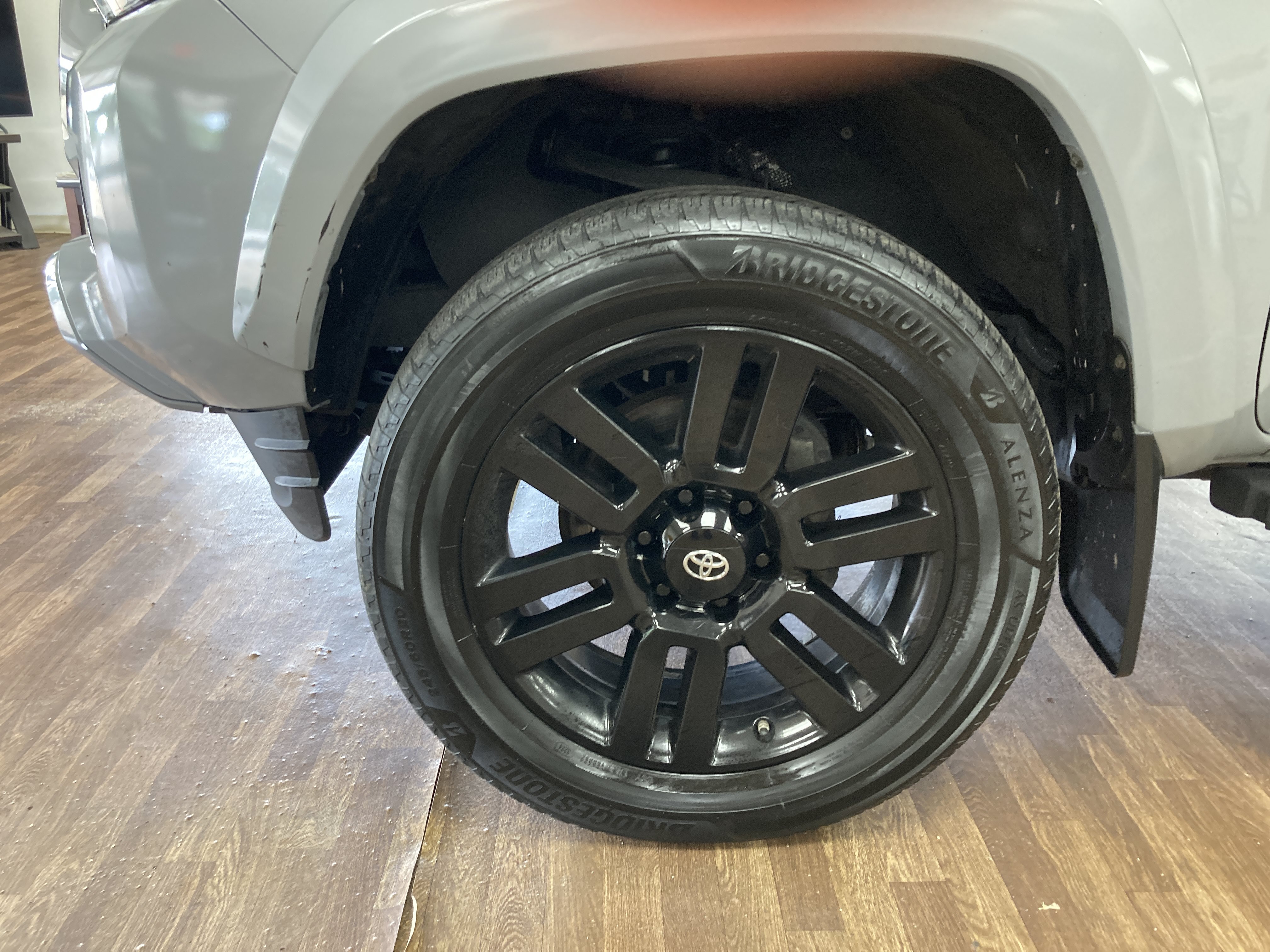 Used 2020 Toyota Tacoma Limited AWD/4WD image 10