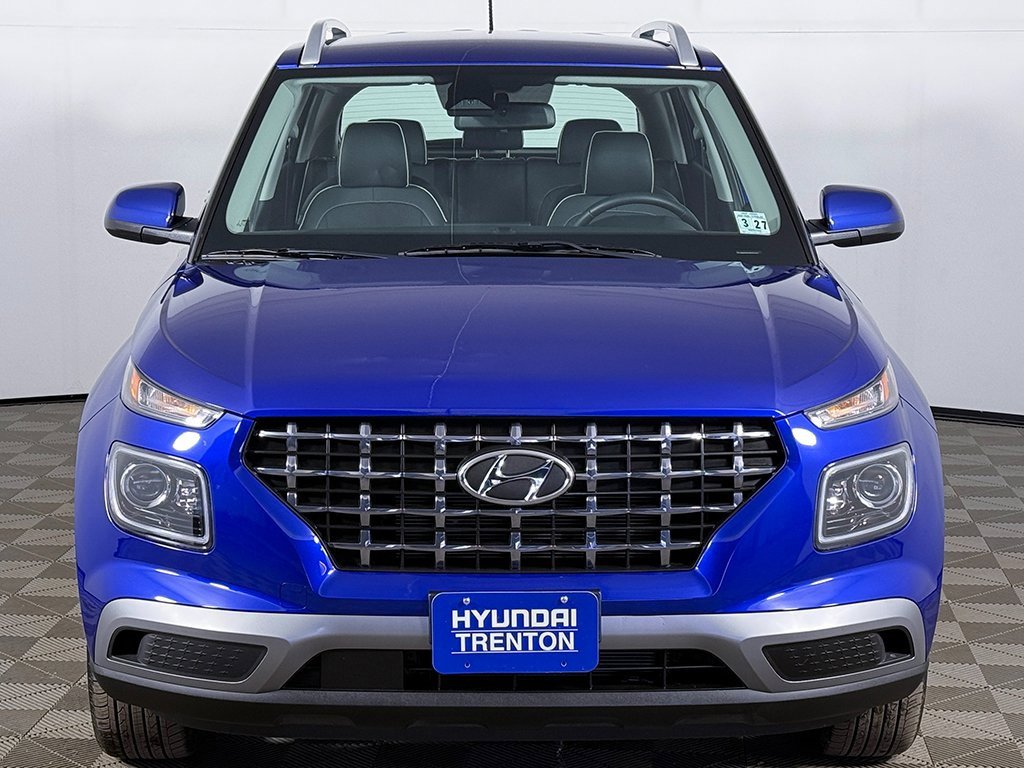Used 2025 Hyundai Venue Limited image 10