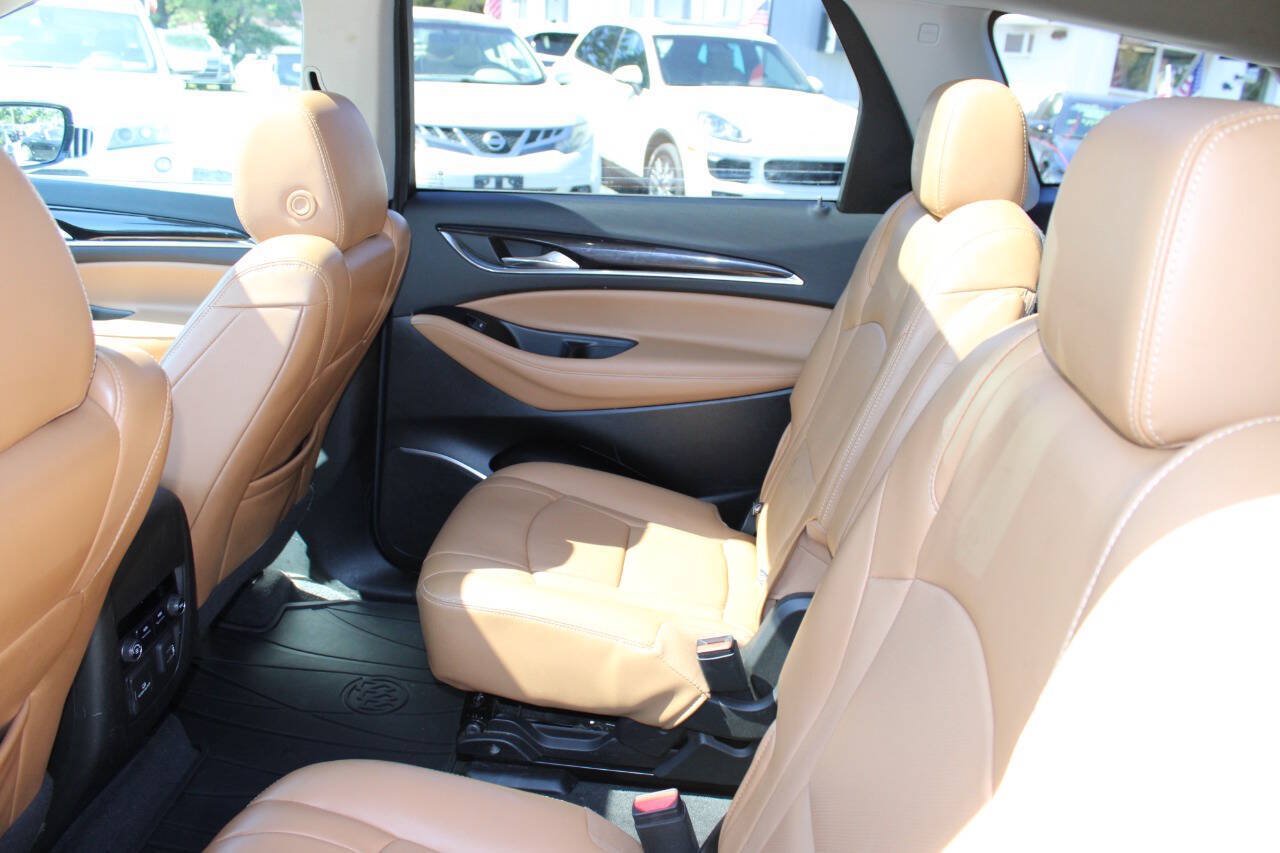 Used 2019 Buick Enclave Essence AWD/4WD image 19