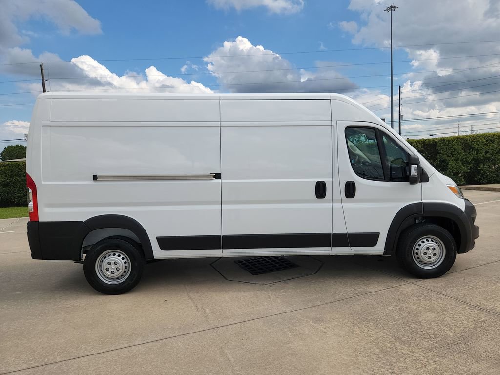 Used 2026 RAM ProMaster 2500 w/ Convenience Group FWD image 4