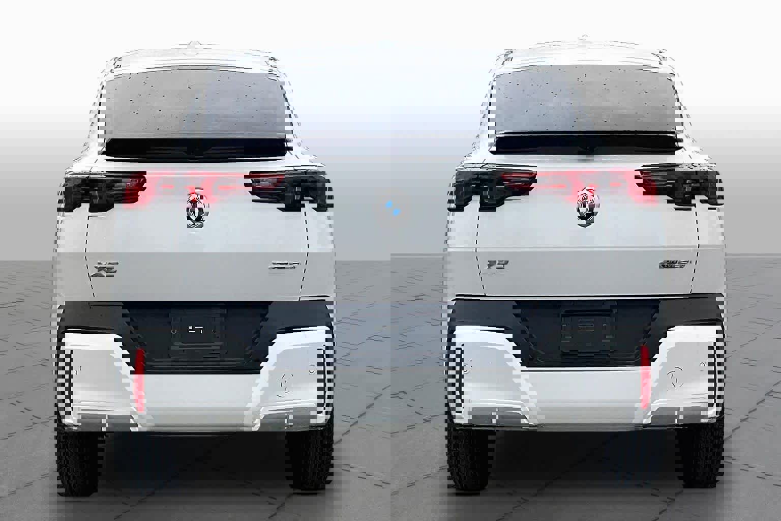 Used 2025 BMW X2 xDrive28i image 4