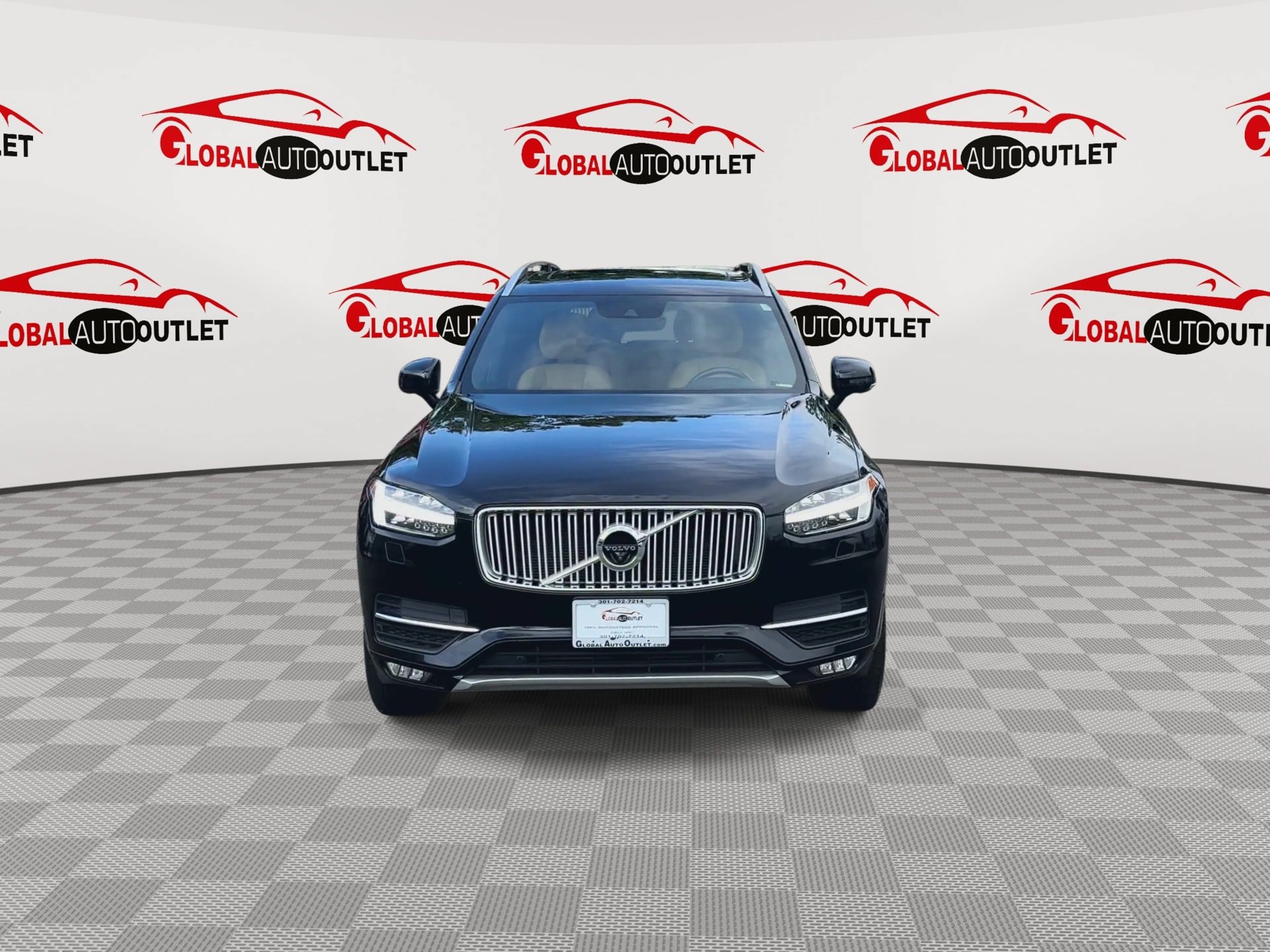 Used 2018 Volvo XC90 T6 Momentum w/ Convenience Package AWD/4WD image 3