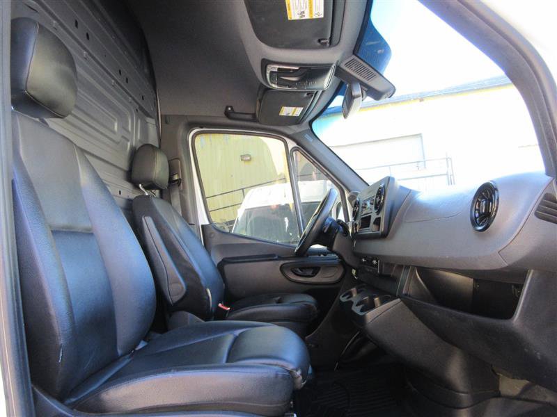 Used 2021 Freightliner Sprinter 2500 image 19