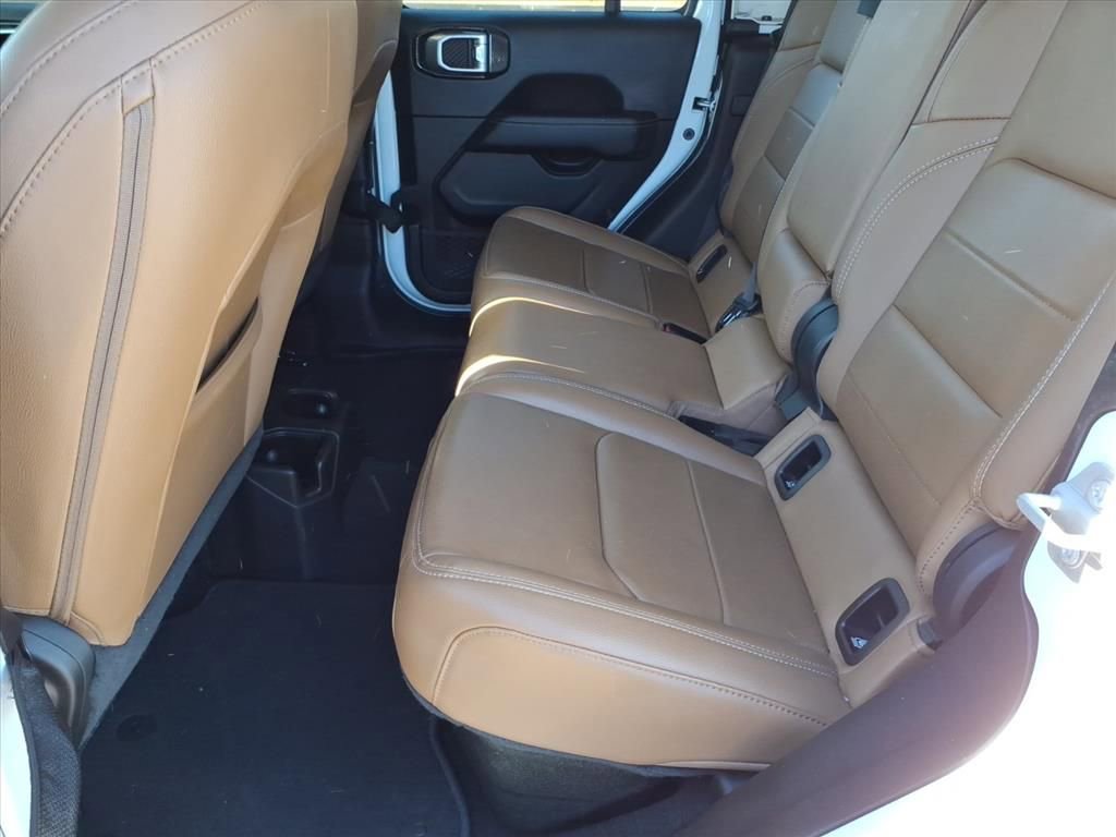 Used 2020 Jeep Gladiator Overland w/ Popular Equipment Package image 9