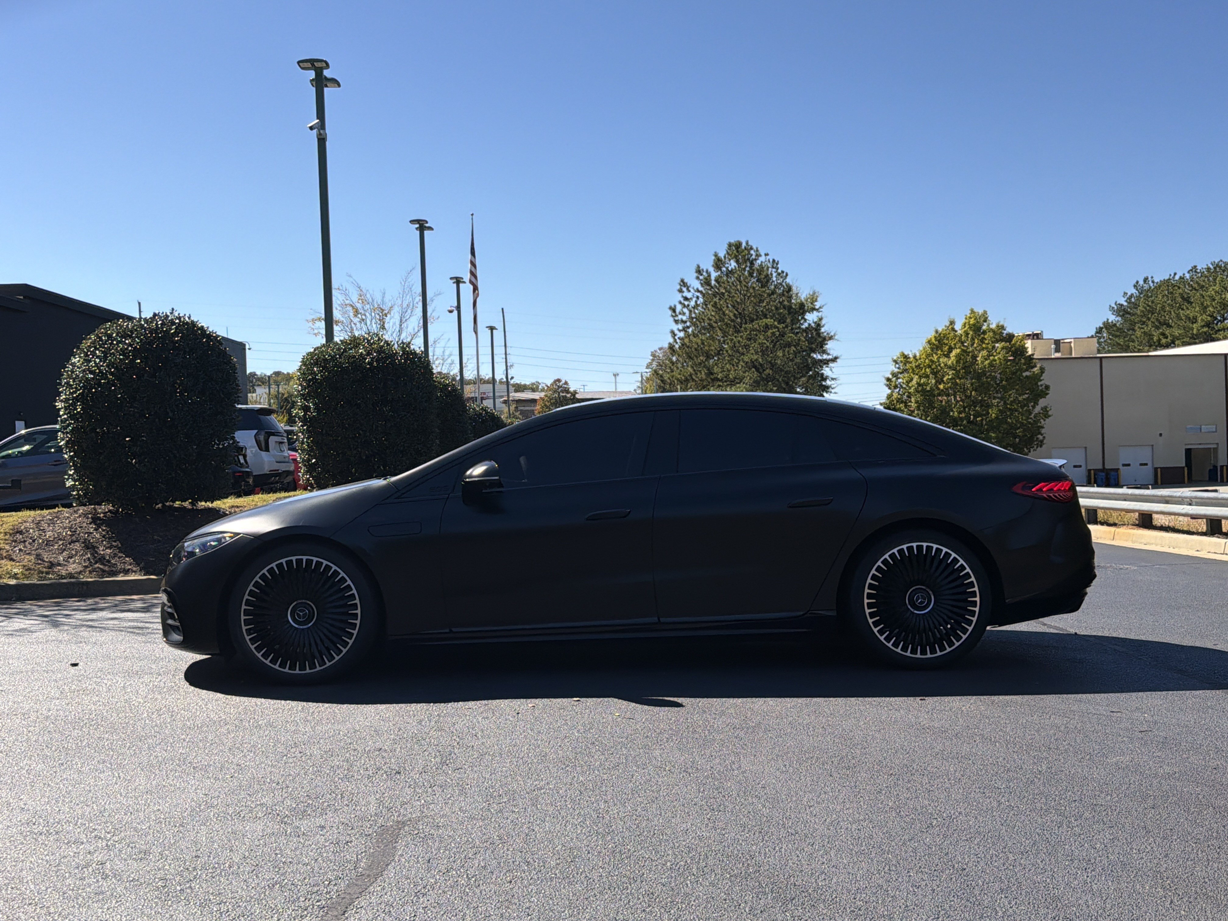 Used 2022 Mercedes-Benz EQS AMG 4MATIC w/ Exclusive Trim Package image 16