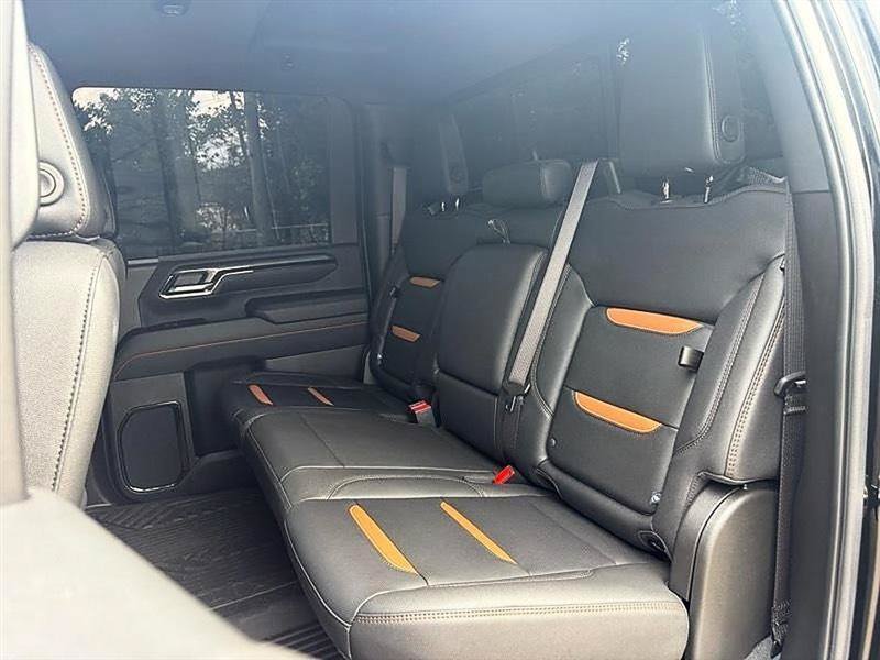 Used 2025 GMC Sierra 2500 AT4 w/ AT4 Premium Plus Package AWD/4WD image 48