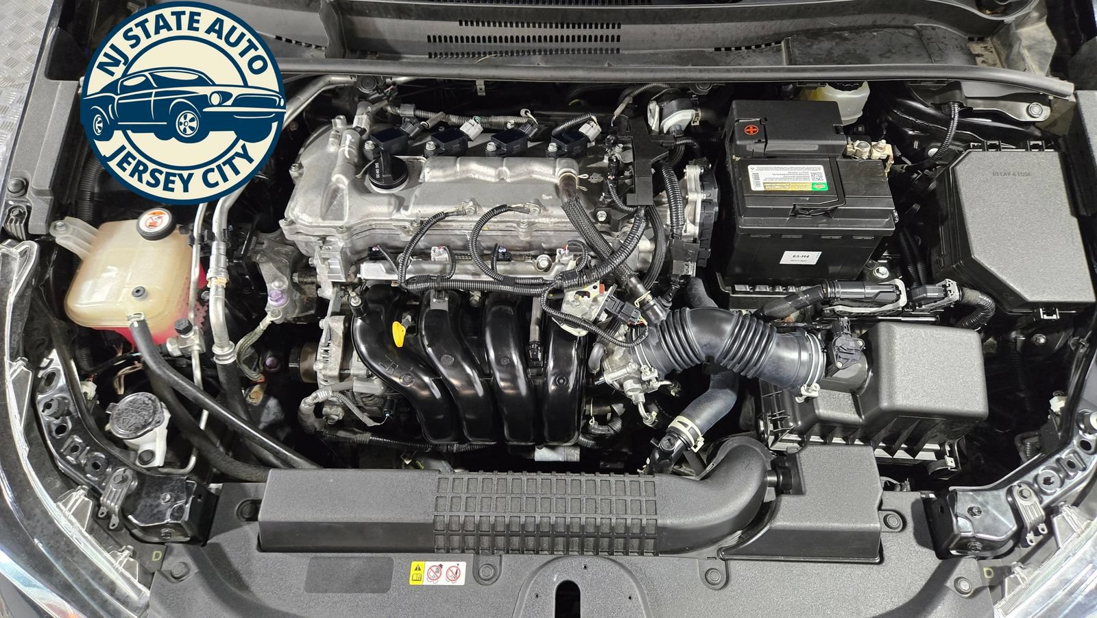 Used 2021 Toyota Corolla LE w/ LE Convenience Package FWD image 33
