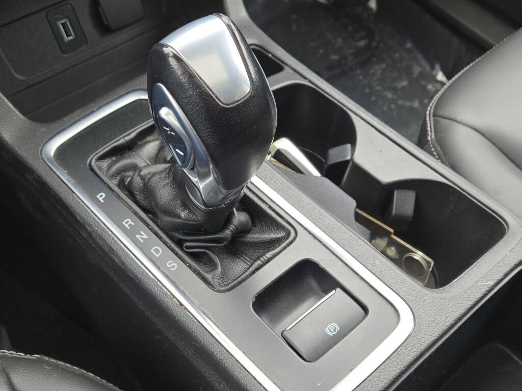 Used 2019 Ford Escape SEL image 29