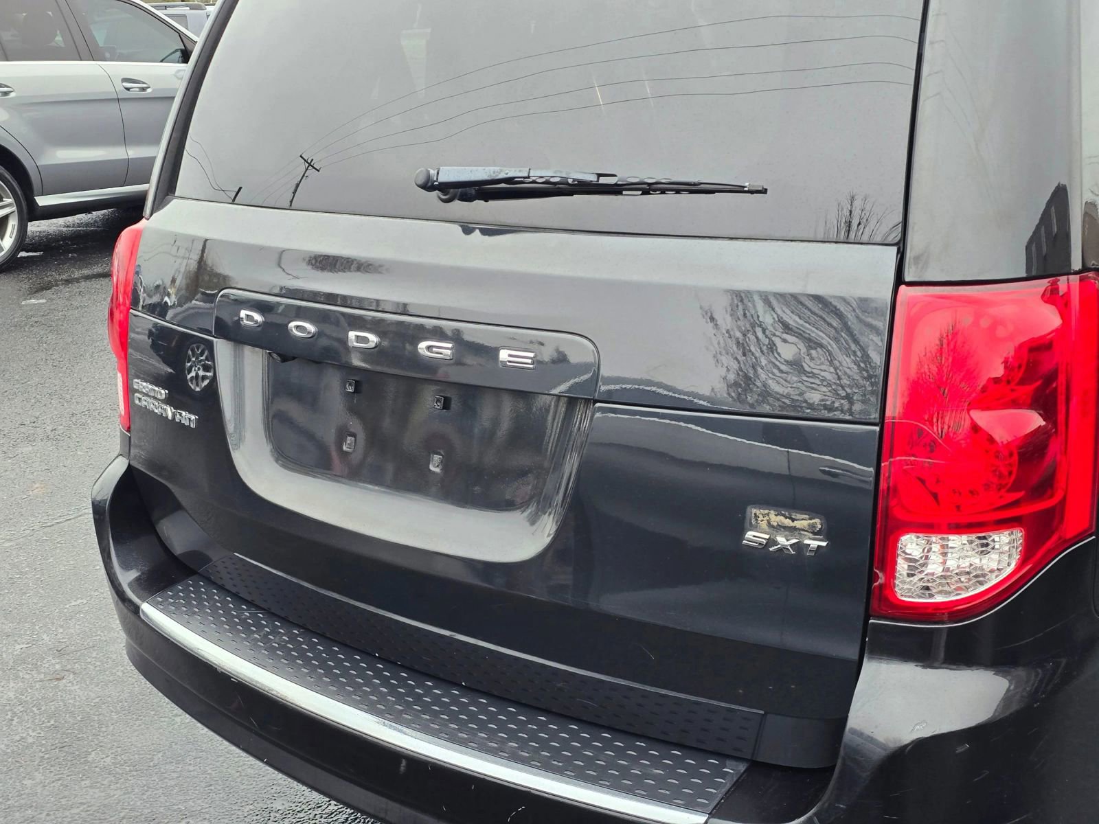 Used 2018 Dodge Grand Caravan SXT FWD image 15