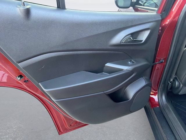 Used 2025 Chevrolet Trax RS w/ Driver Confidence Package FWD image 13