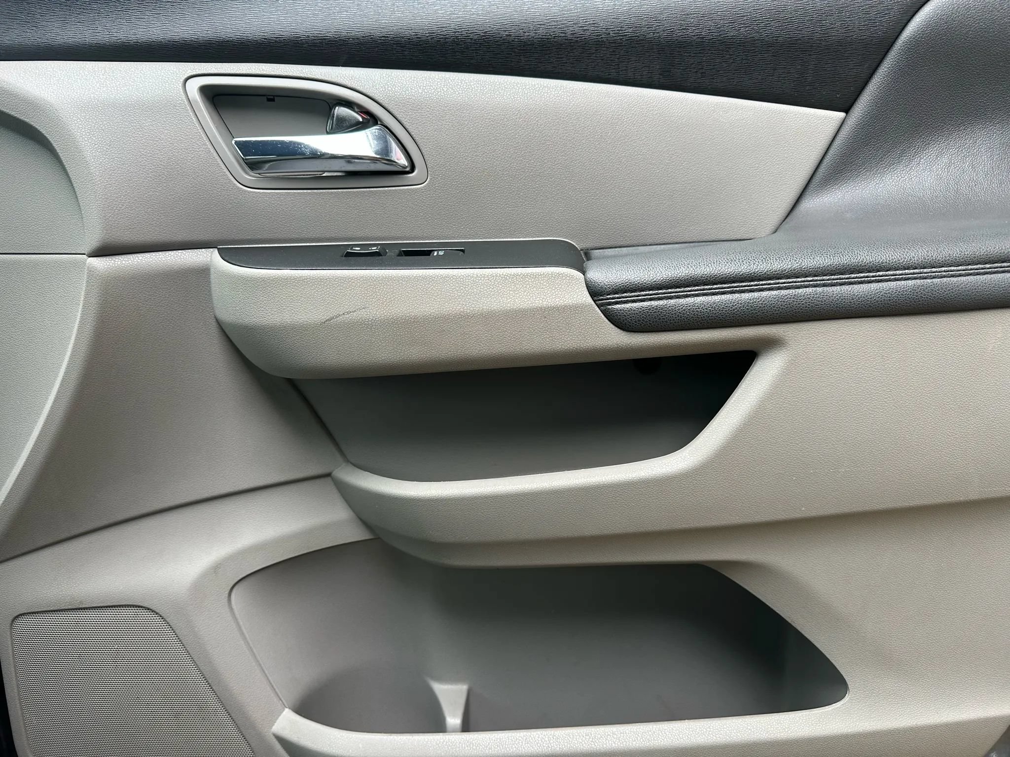 Used 2016 Honda Odyssey SE image 13
