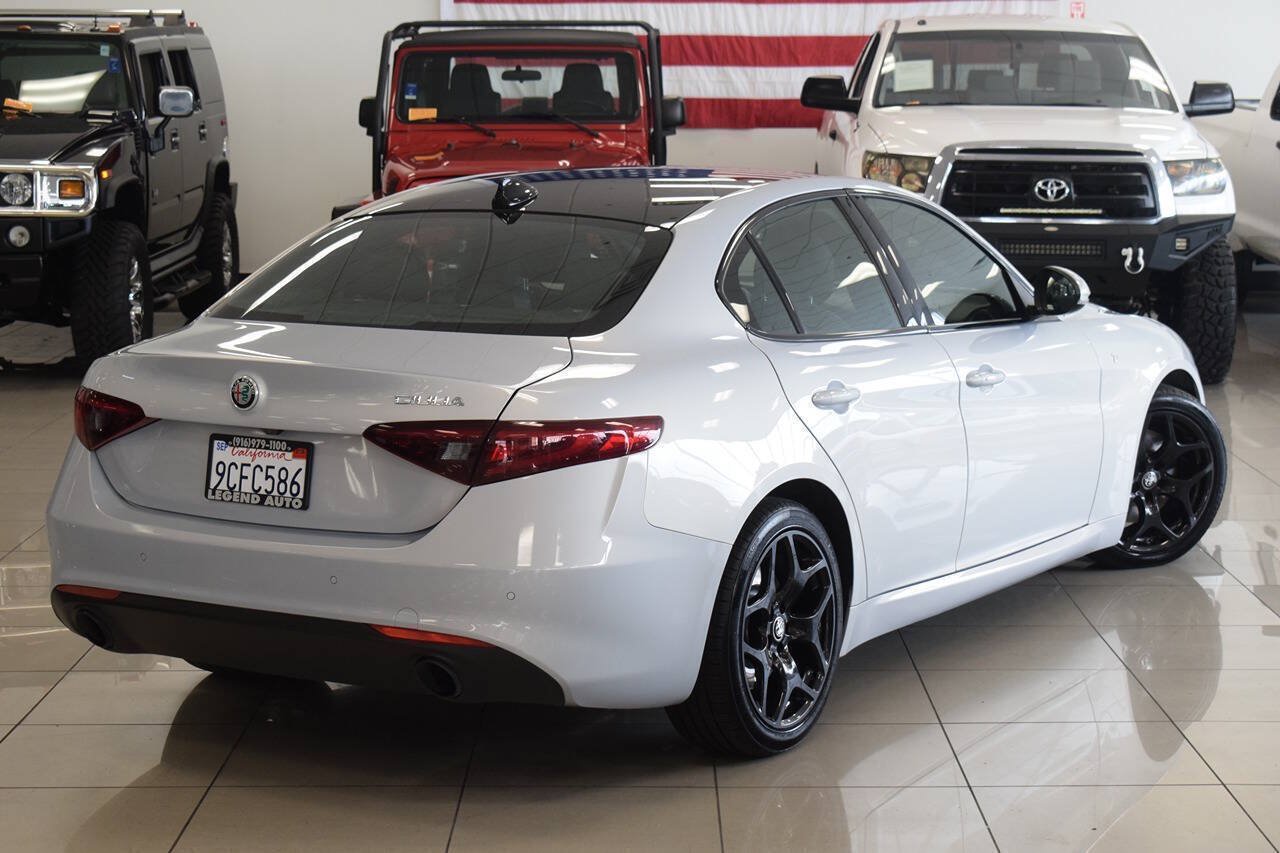 Used 2022 Alfa Romeo Giulia Ti RWD image 7
