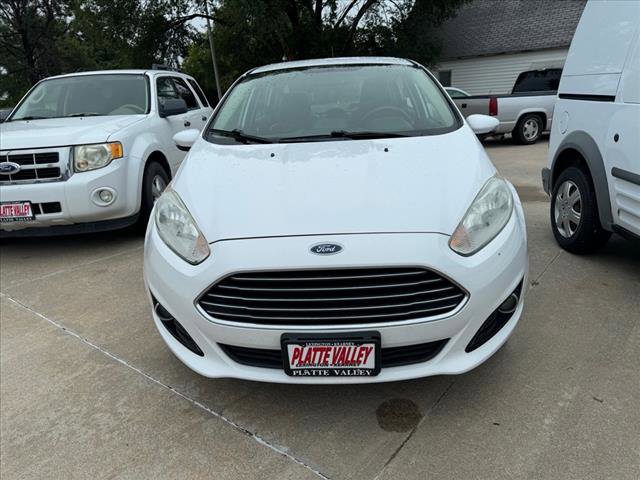 Used 2014 Ford Fiesta Titanium FWD image 2