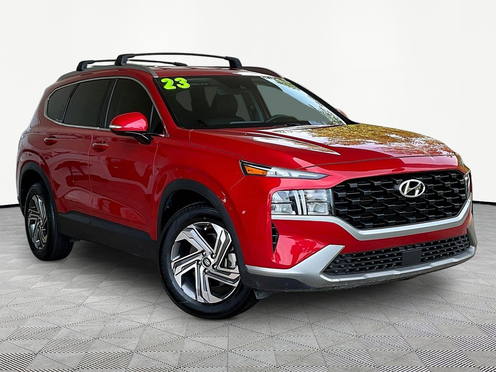 Used 2023 Hyundai Santa Fe SEL FWD image 3
