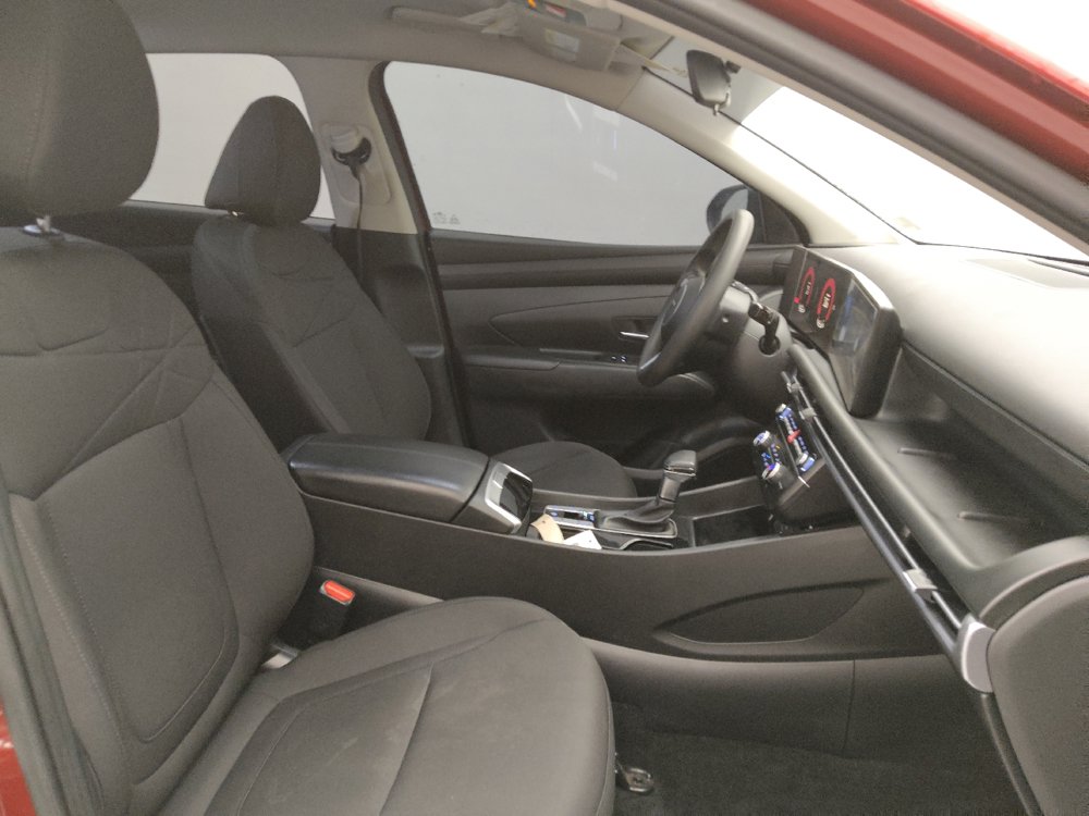 Used 2025 Hyundai Tucson SE FWD image 21