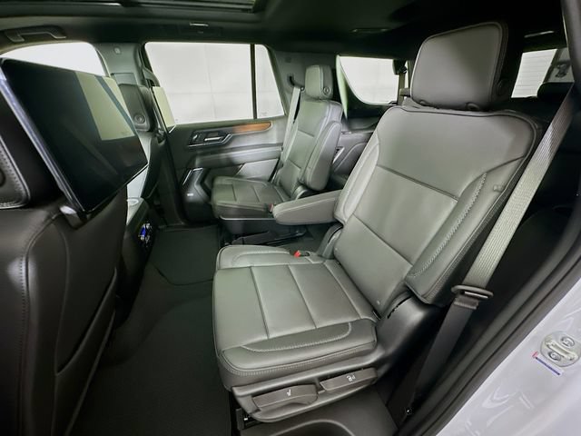 Used 2026 GMC Yukon Denali w/ Denali Reserve Package AWD/4WD image 32