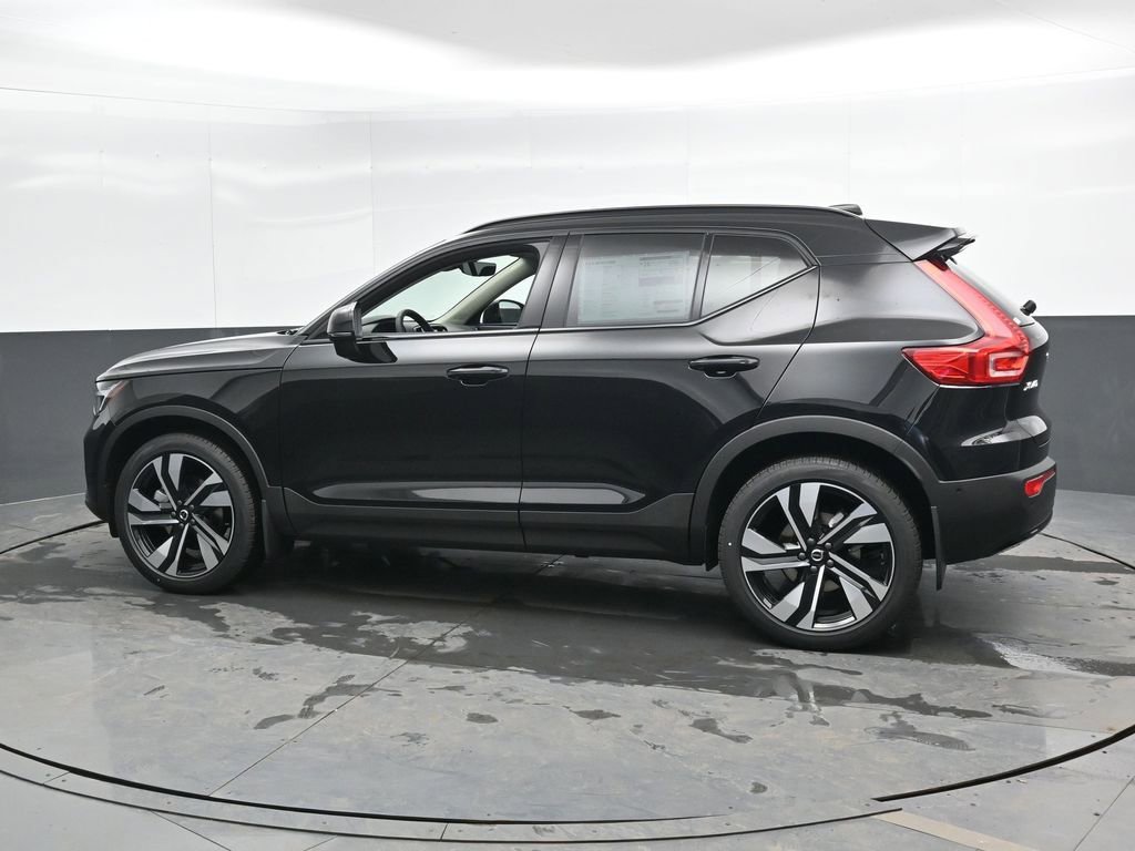 New 2026 Volvo XC40 B5 Plus w/ Protection Package Premier AWD/4WD image 7