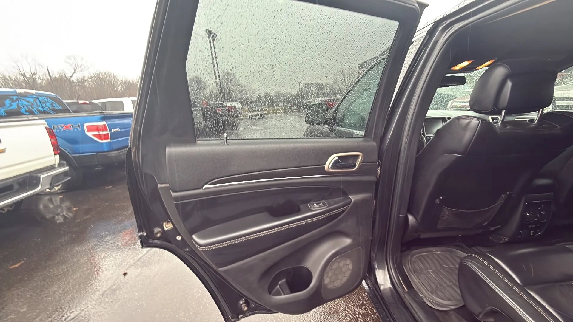 Used 2015 Jeep Grand Cherokee Limited image 11