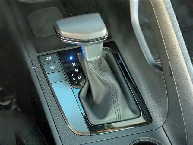 Used 2025 Hyundai Elantra Sport FWD image 12