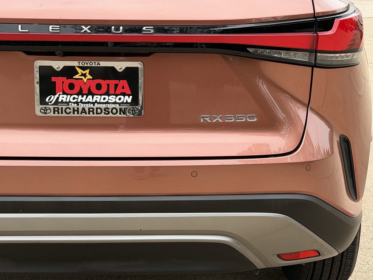 Used 2023 Lexus RX 350 Premium Plus w/ Cold Area Package image 6