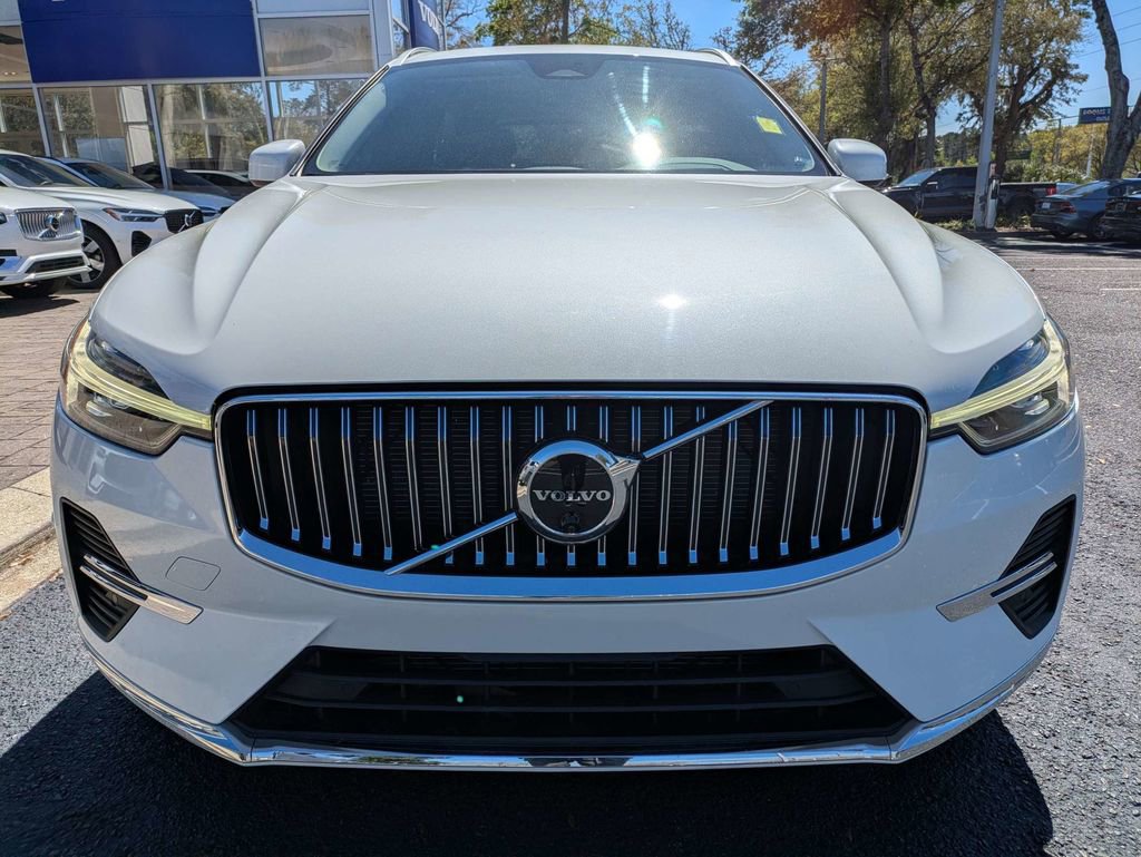 Certified 2023 Volvo XC60 B5 Ultimate w/ Protection Package Premier image 9