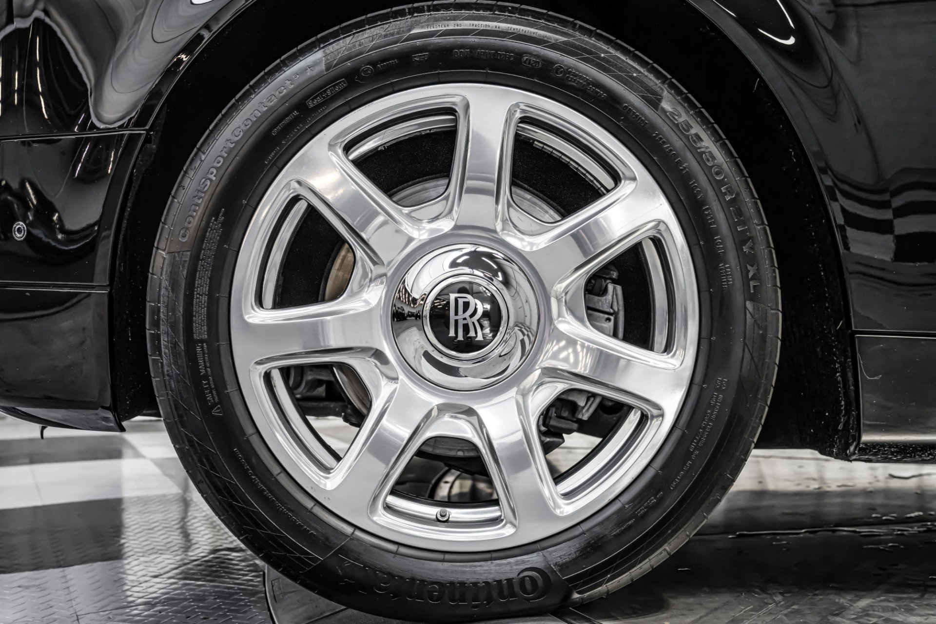 Used 2013 Rolls-Royce Phantom Sedan image 9