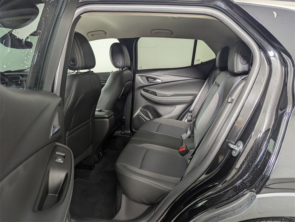 Used 2023 Buick Encore GX Select w/ Safety Package II image 25