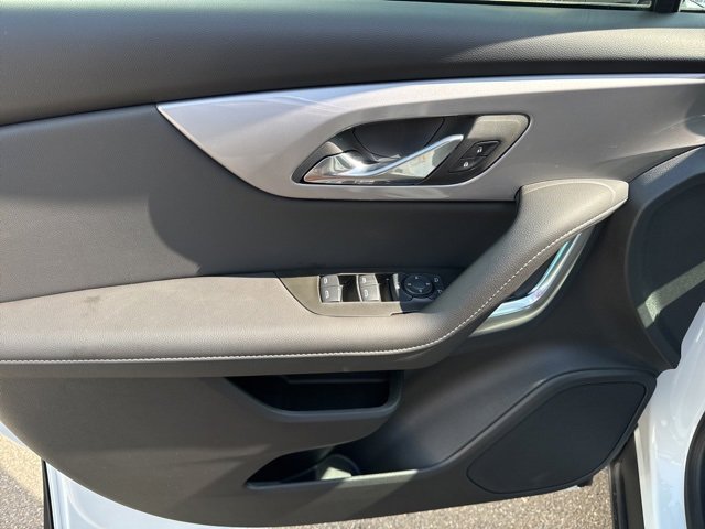 New 2025 Chevrolet Blazer LT w/ Midnight/Sport Edition image 8