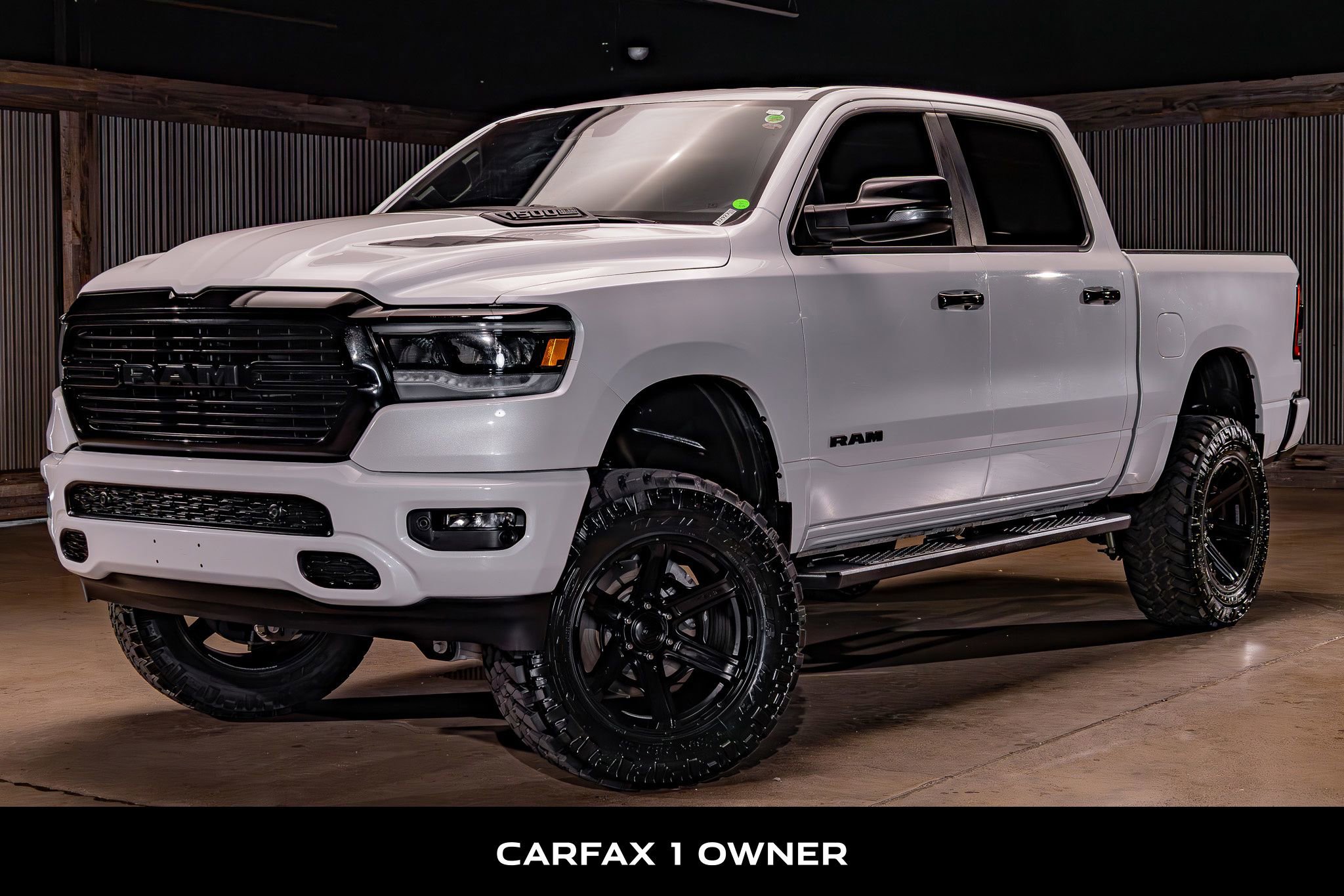 Used 2024 RAM 1500 Laramie AWD/4WD image 5