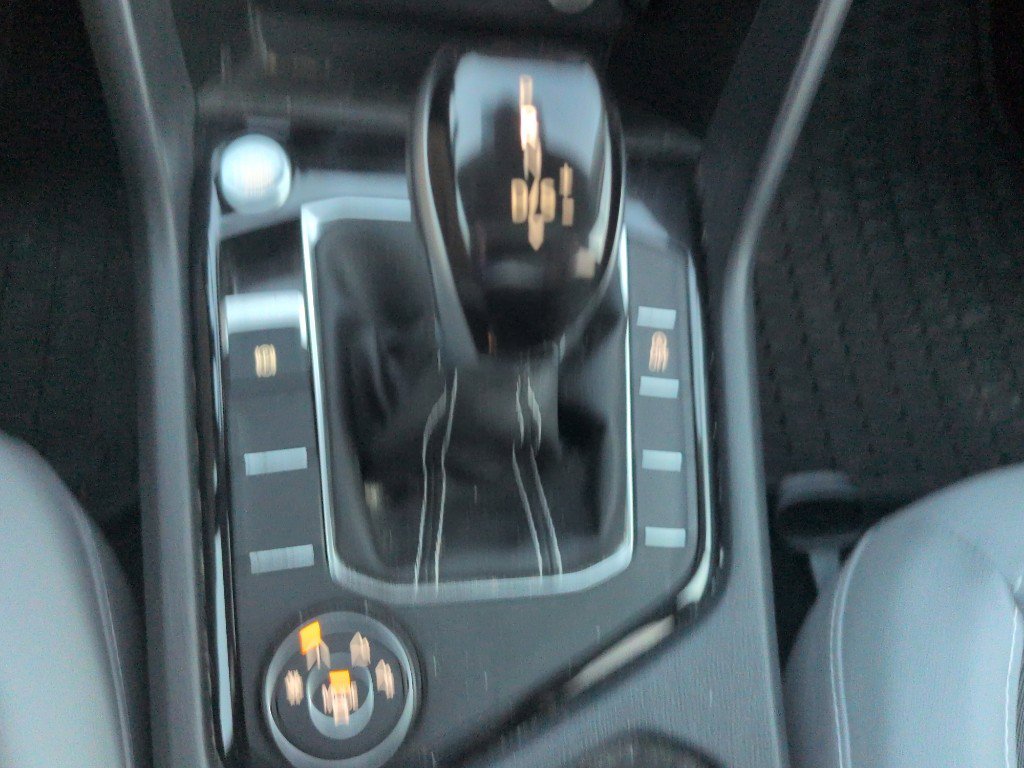 Used 2024 Volkswagen Taos SE image 12