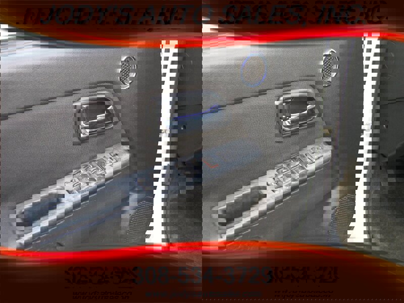 Used 2008 GMC Canyon SLE image 3