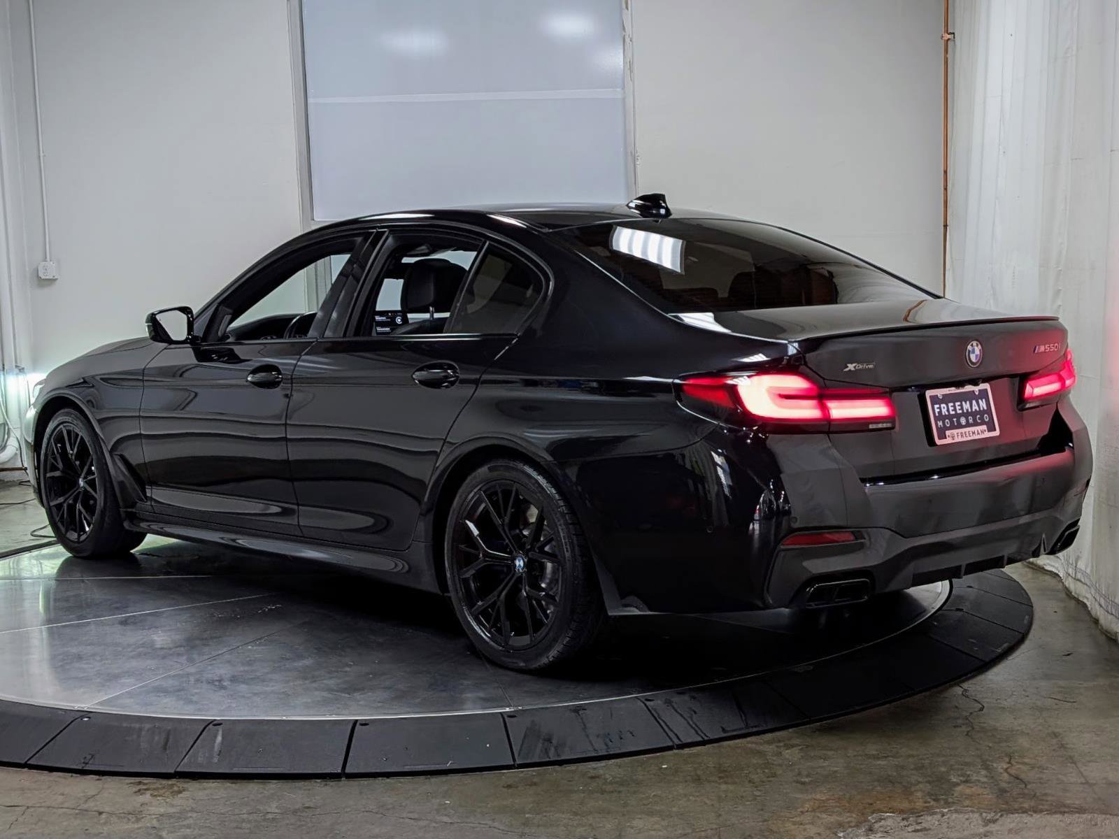 Used 2022 BMW M550i xDrive image 7