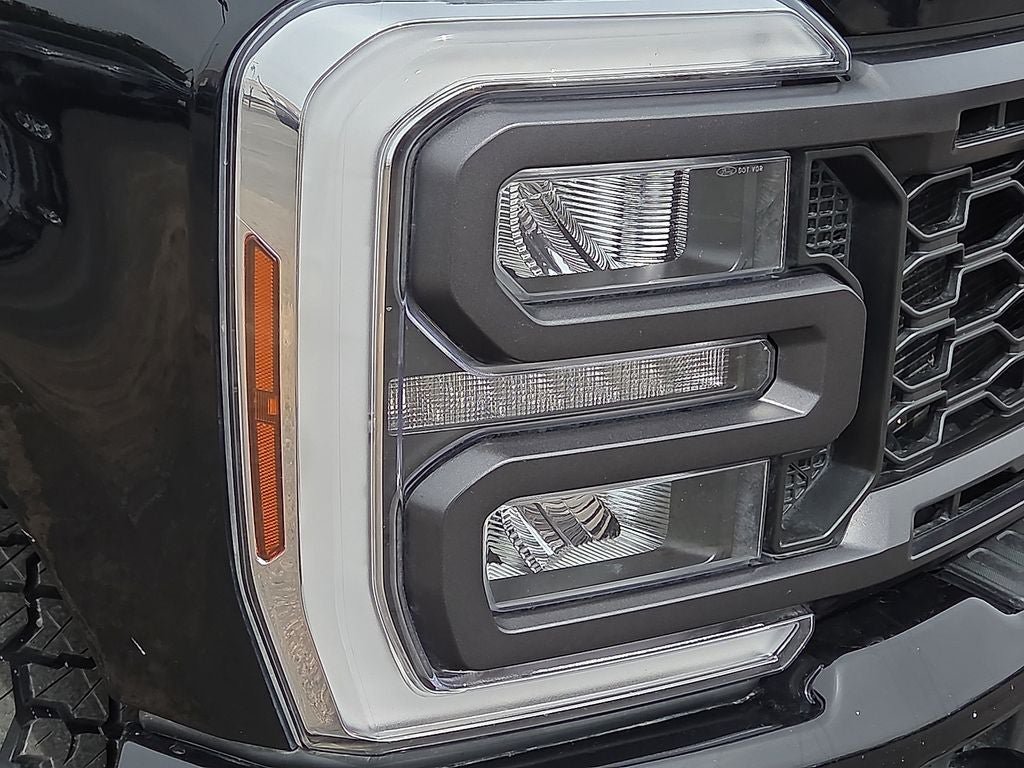 Used 2024 Ford F350 Lariat w/ Lariat Ultimate Package AWD/4WD image 10