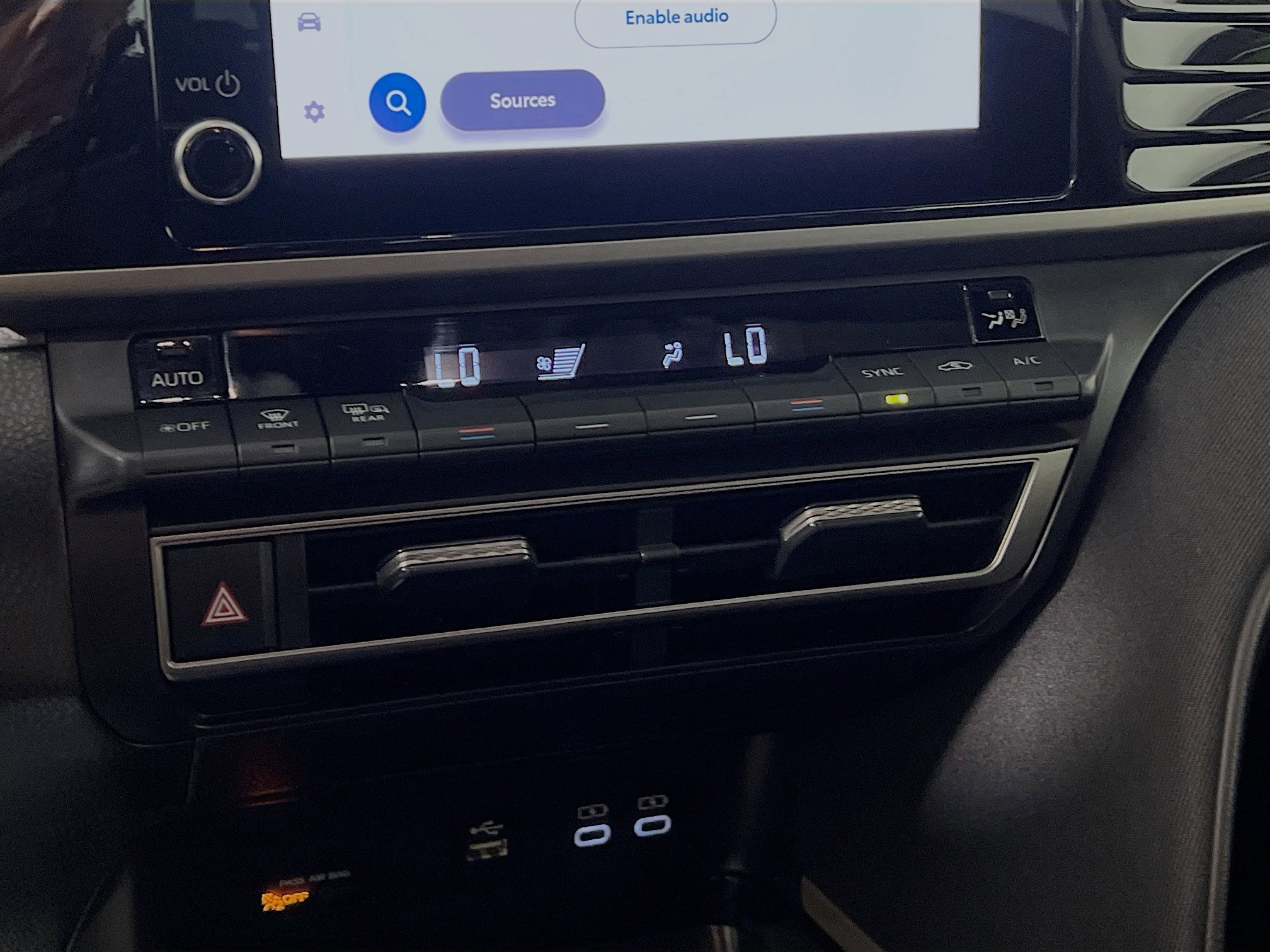Used 2025 Toyota Camry LE FWD image 26