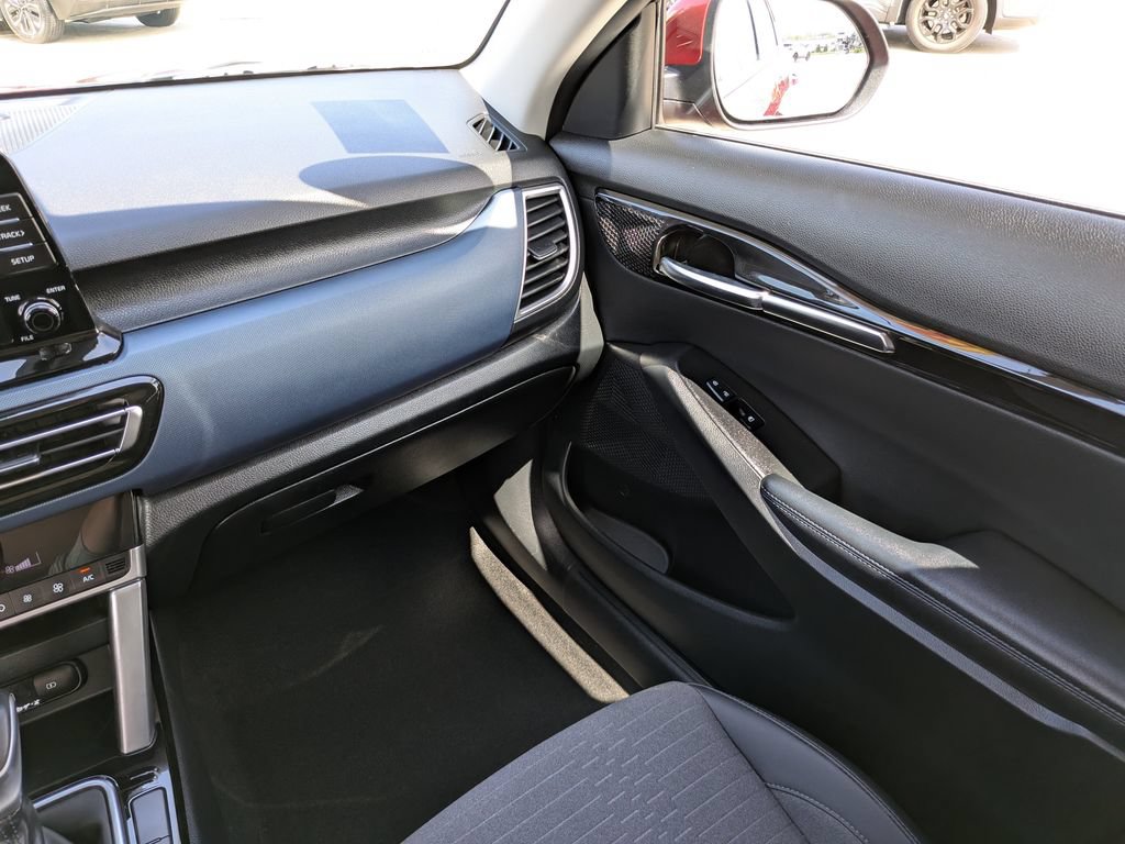 Certified 2023 Kia Seltos S FWD image 17