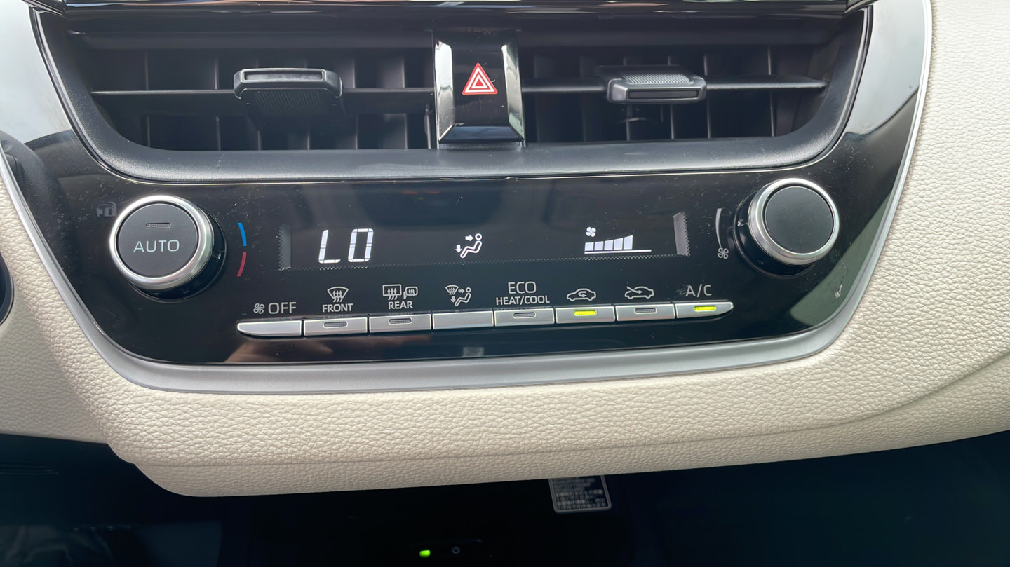 Certified 2025 Toyota Corolla LE w/ LE Premium Package FWD image 20