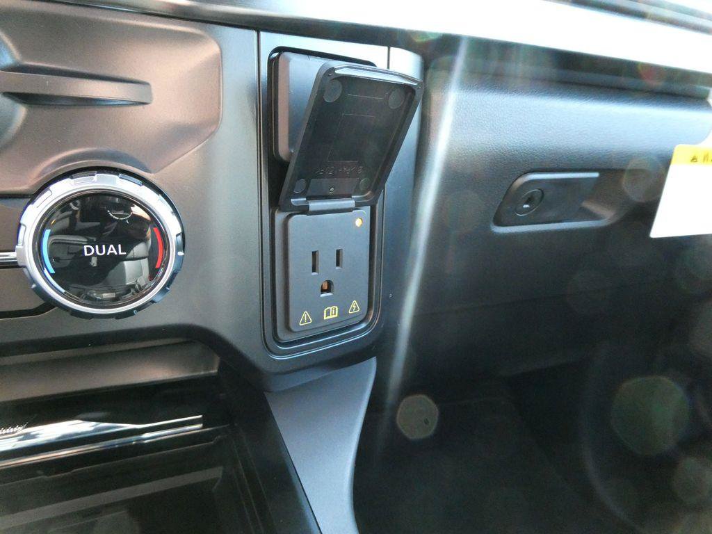 New 2026 Ford F250 Lariat w/ Black Appearance Package AWD/4WD image 25
