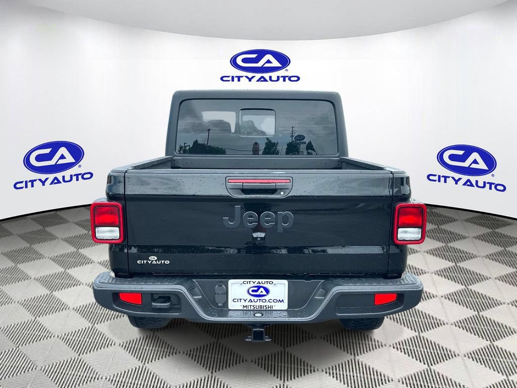Used 2023 Jeep Gladiator Sport w/ Off Road Group AWD/4WD image 5