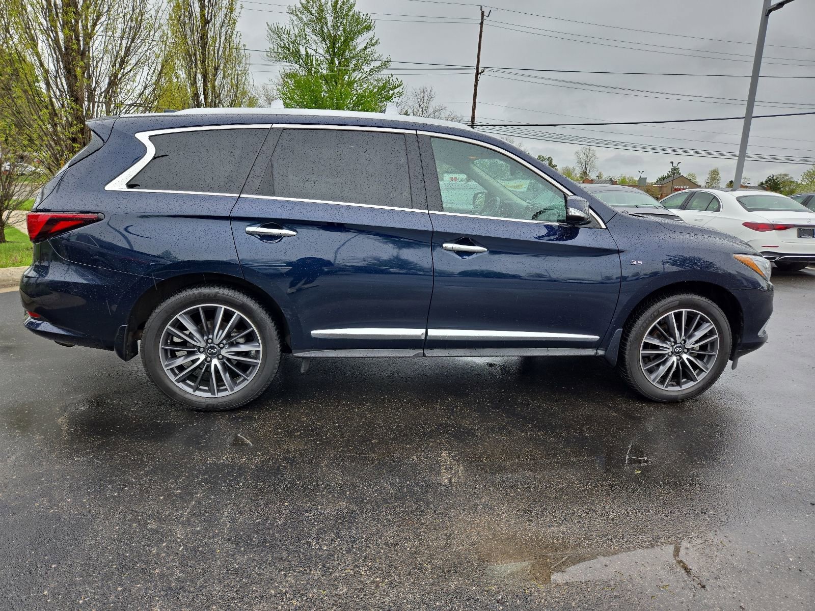 Used 2020 INFINITI QX60 Luxe w/ Sensory Package AWD/4WD image 5