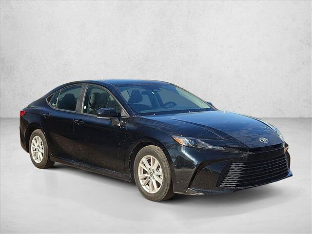 Used 2025 Toyota Camry LE FWD image 3