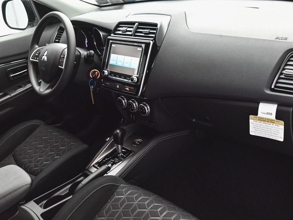 Used 2026 Mitsubishi Outlander Sport ES AWD/4WD image 32